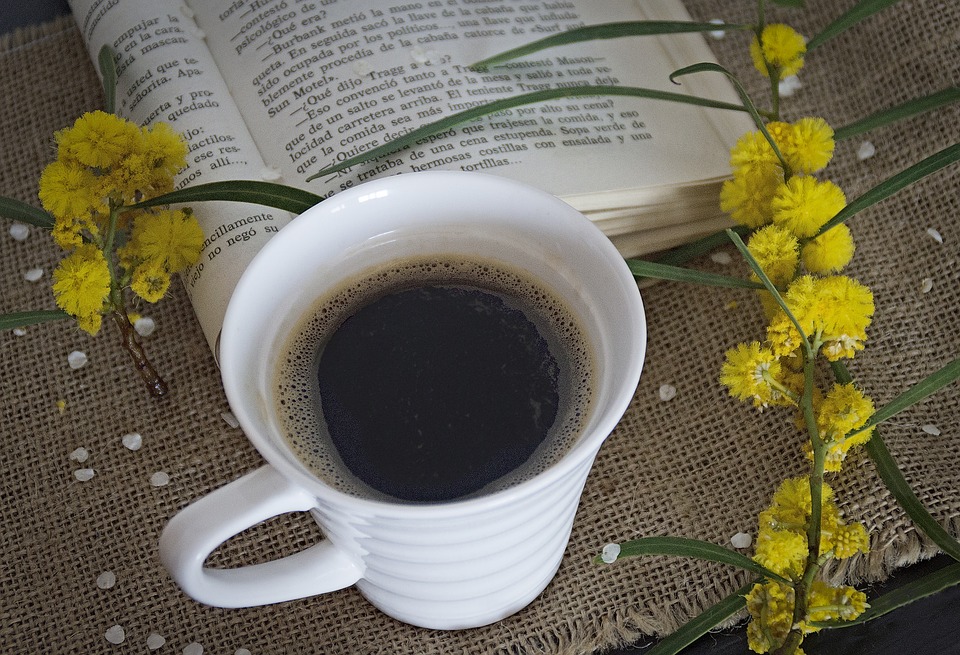 Dandelion coffee in mug